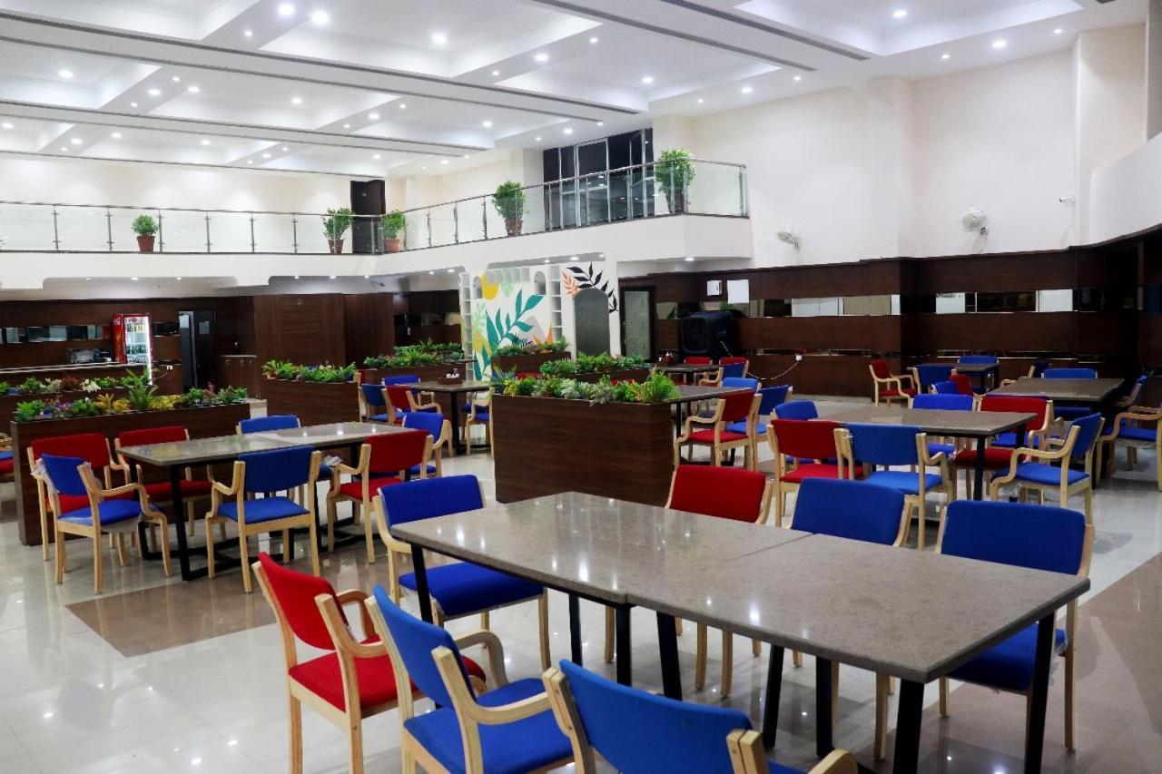 The Richi Rich Hotel And Resort إندور المظهر الخارجي الصورة