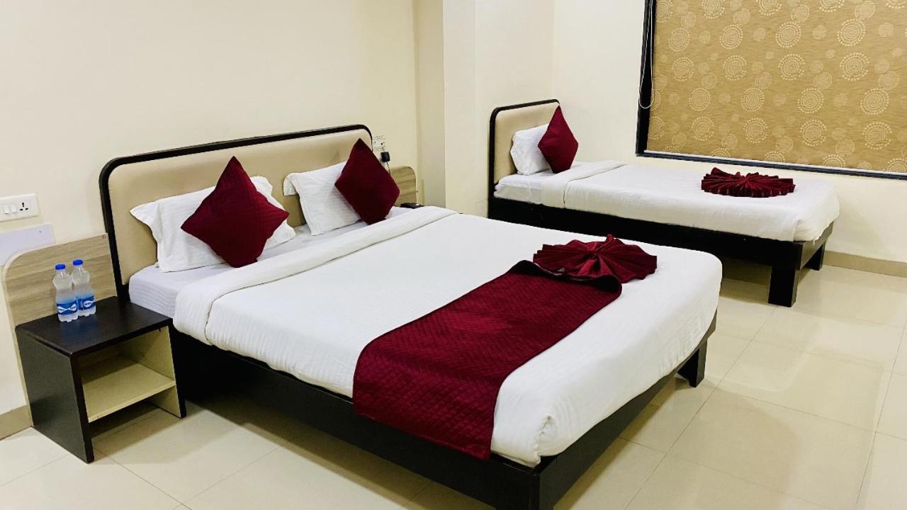 The Richi Rich Hotel And Resort إندور المظهر الخارجي الصورة
