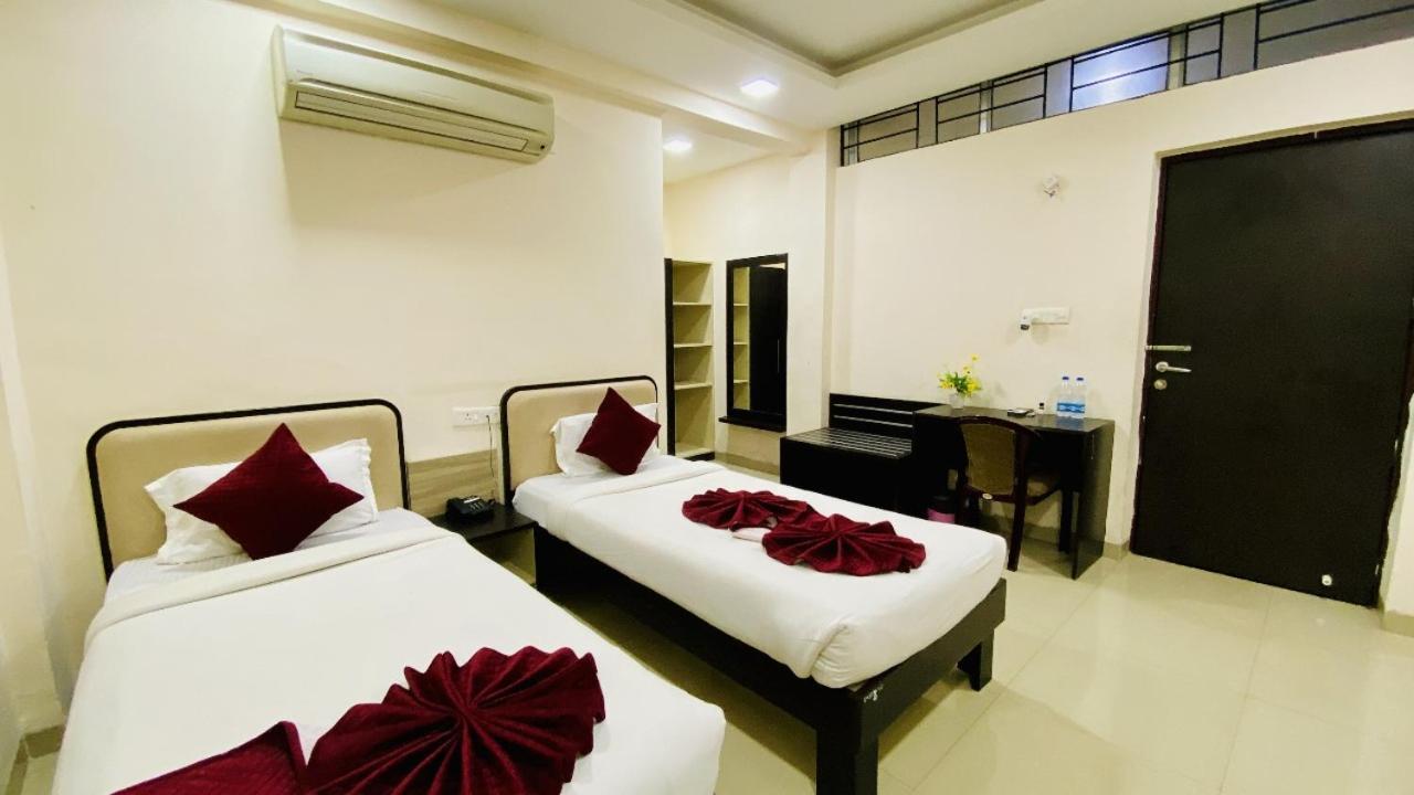 The Richi Rich Hotel And Resort إندور المظهر الخارجي الصورة