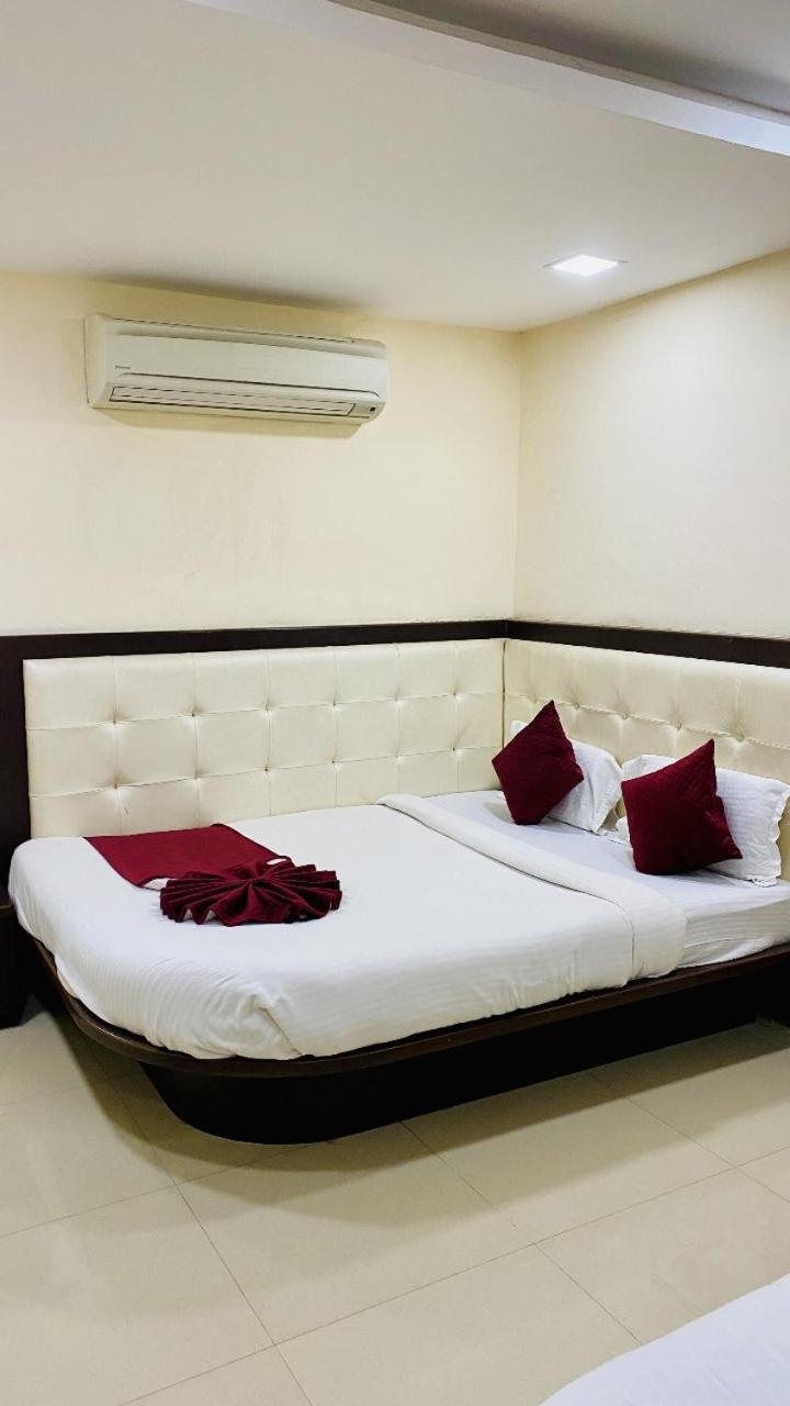 The Richi Rich Hotel And Resort إندور المظهر الخارجي الصورة