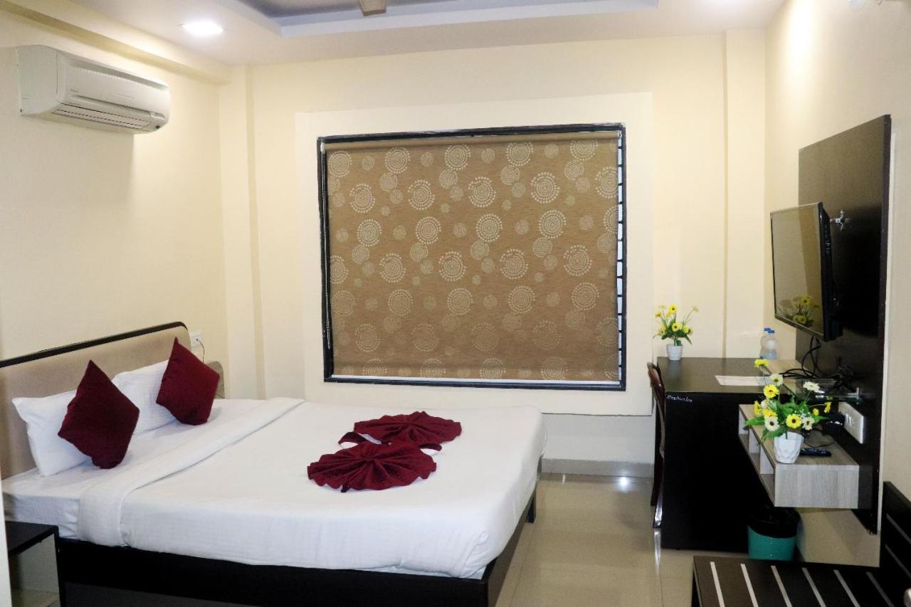The Richi Rich Hotel And Resort إندور المظهر الخارجي الصورة